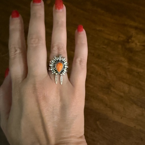 Carolyn Pollack Sterling Silver Ring with Spiny Oyster Teardrop, size 8. - Picture 2 of 5